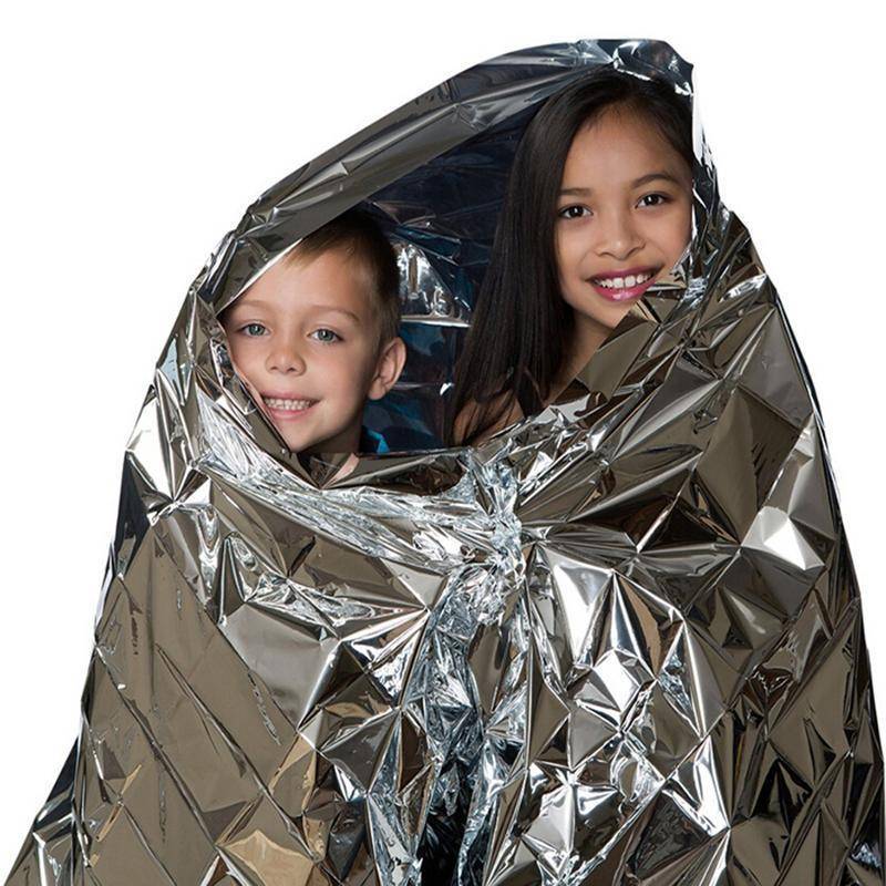 10pcs 210x130cm silver emergency outdoor survival blankets9